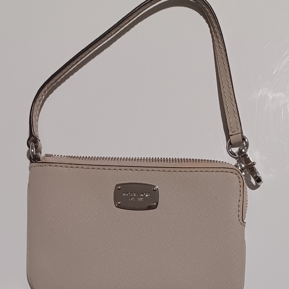 Michael Kors Wristlet Cardholder Gray - Picture 2 of 6